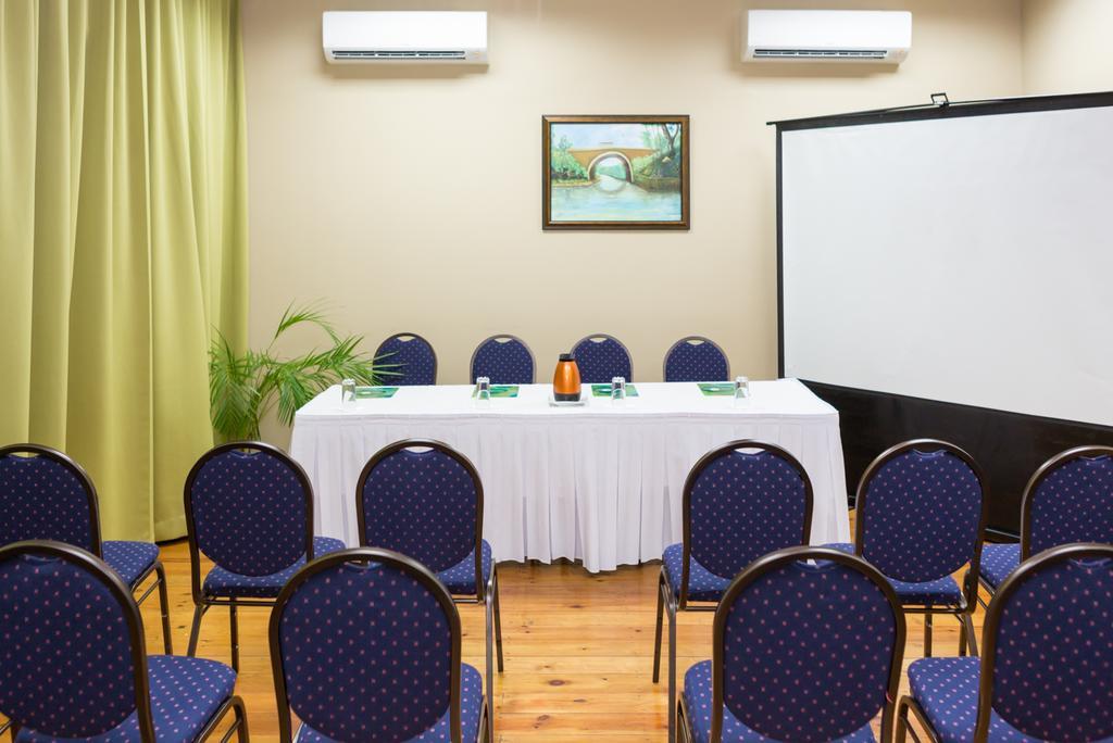 The Liguanea Club Hotel คิงส์ตัน ภายนอก รูปภาพ