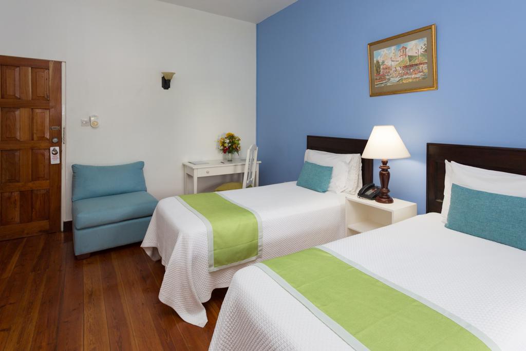 The Liguanea Club Hotel คิงส์ตัน ภายนอก รูปภาพ