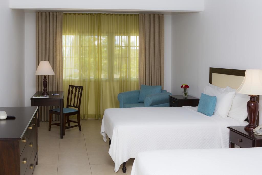 The Liguanea Club Hotel คิงส์ตัน ภายนอก รูปภาพ