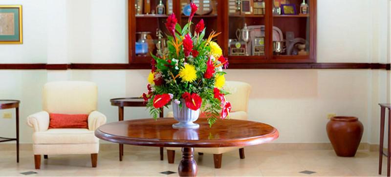 The Liguanea Club Hotel คิงส์ตัน ภายนอก รูปภาพ