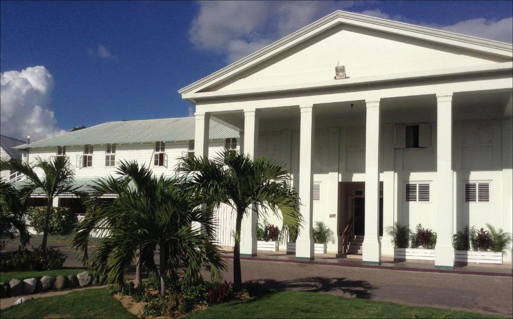 The Liguanea Club Hotel คิงส์ตัน ภายนอก รูปภาพ